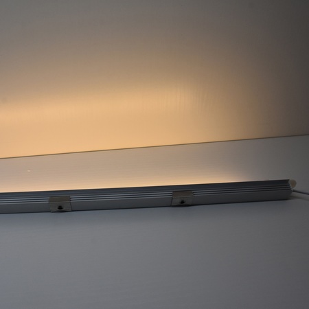 Recessed LED strip light with PIR sensor(1)